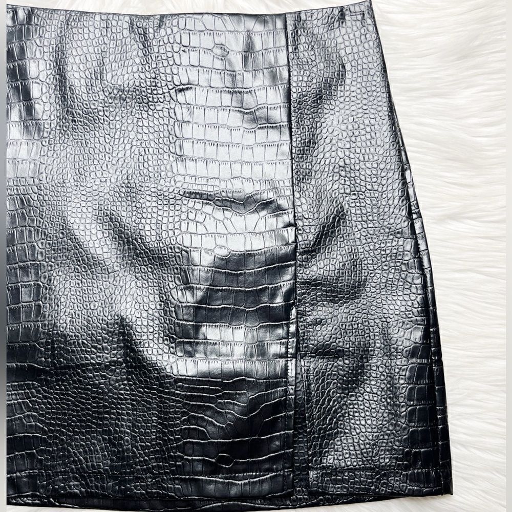 SHEIN Faux Leather Snake Print Mini Skirt Black Size XS